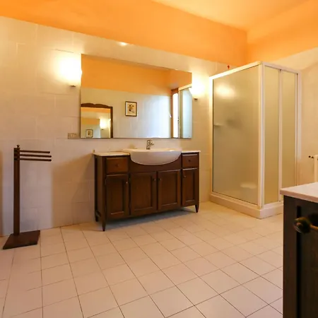 Holiday home Il Leccio By Interhome